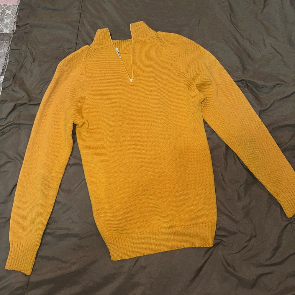 Vintage yellow sweater